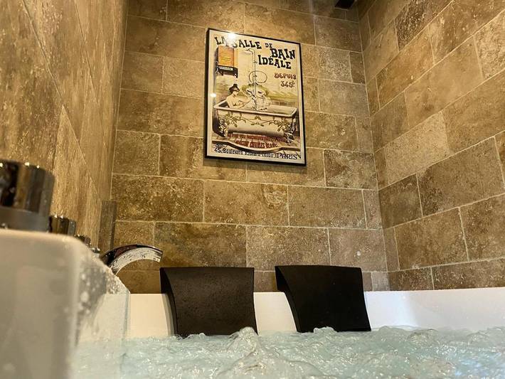 Chambre d’hôte pour 3 personnes, avec jacuzzi ainsi que jardin et piscine en Corrèze - 4