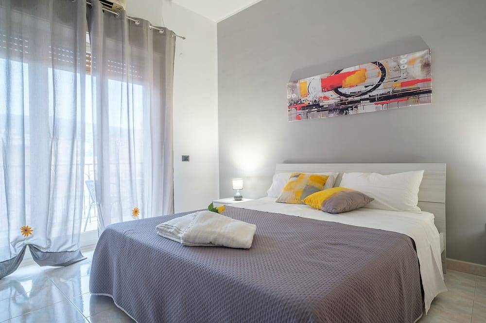 Apartamento entero, Apartamento 'Messina' con balcón, Wi-Fi y aire acondicionado in Minissale, Mesina