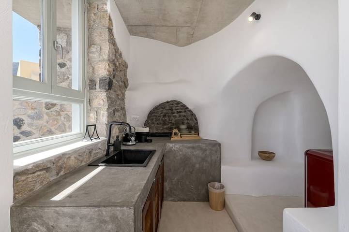Villa Lumia Cave superior in Exo Gonia, Santorin