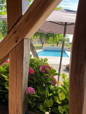 Chambre d’hôte pour 2 personnes, avec terrasse et vue ainsi que piscine et jardin à Oisly