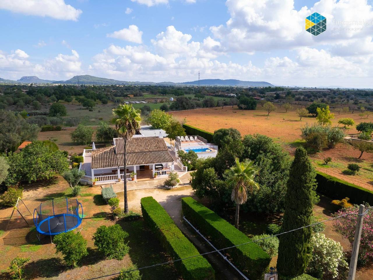 Maison confortable à Llucmajor avec piscine, jardin, jeux pour enfants - Idéale pour familles et repos in Llucmajor, Majorque du Sud
