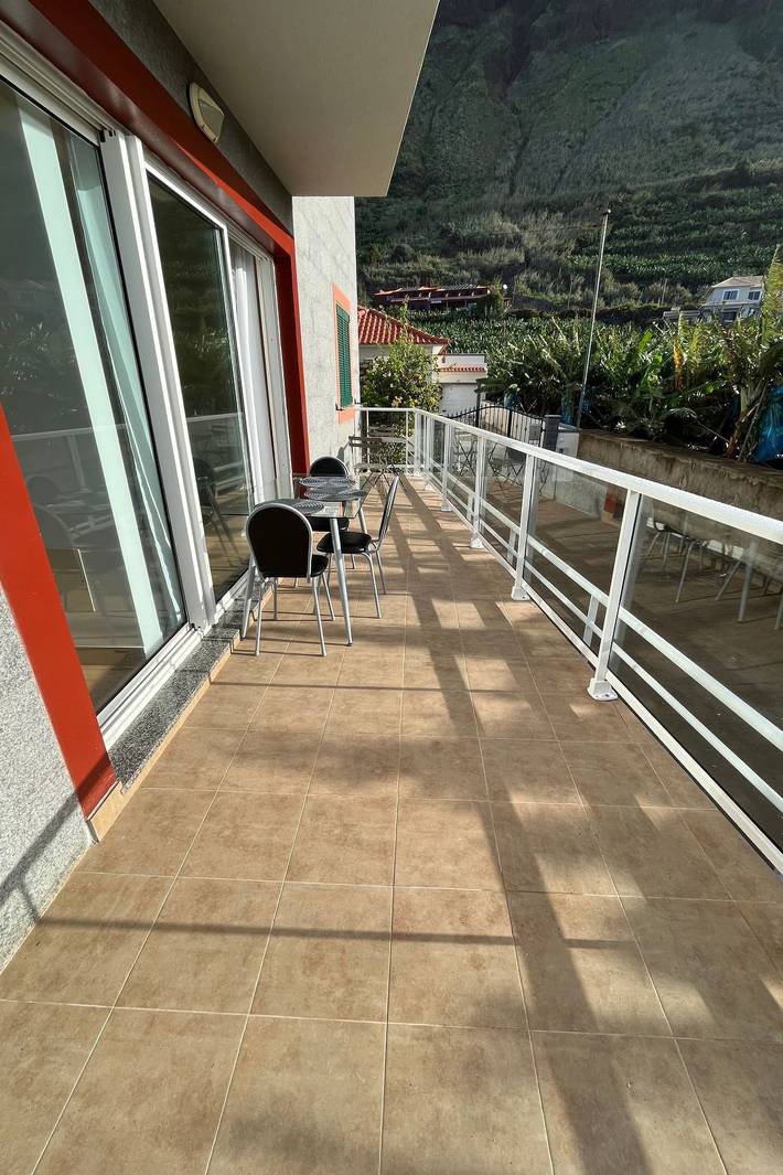 Gîte pour 5 personnes, avec jardin à Paul Do Mar - 3