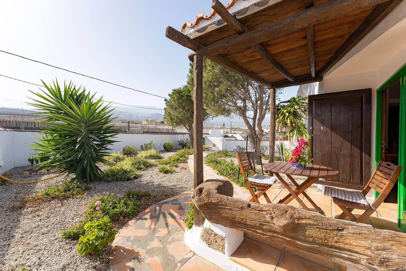 Finca "Casa Azul" con jardín, parrilla y terraza in Granadilla de Abona, Tenerife Sur