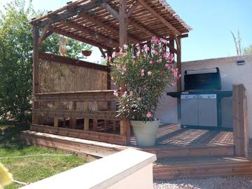 Gîte pour 8 personnes, avec jardin et vue dans Champs