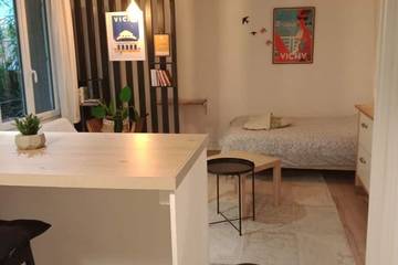 Appartement De Vacances pour 2 Personnes dans Vichy, Région de Vichy, Photo 2