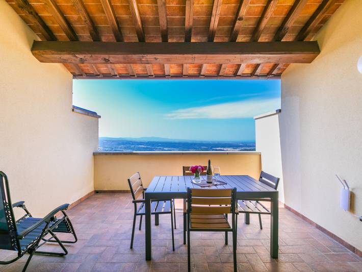 Ferienwohnung für 4 Personen, mit Terrasse und Ausblick in Riparbella - 2