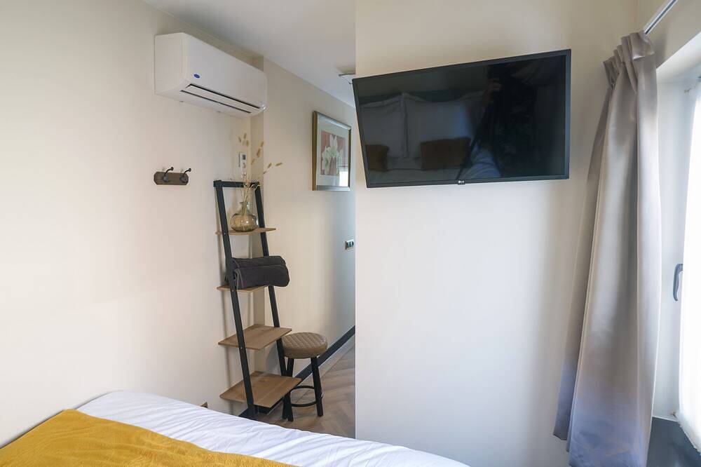 Ganze Wohnung, Wachen Sie im Herzen von Tilburg in einem gemütlichen Bett mit Charme auf in Tilburg, Nordbrabant