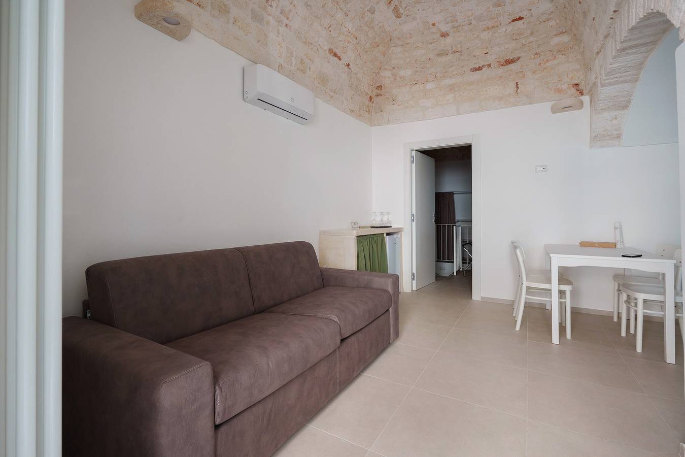 Appartement entier, Appartement « Archinpietra » avec Wi-Fi et climatisation in Noci, Province de Bari