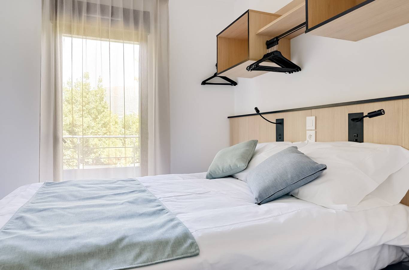 Evancy Vence — New standard suite for 4 people with double bed and sofa bed in Vence (Alpes Marítimos), Costa mediterránea (Francia)