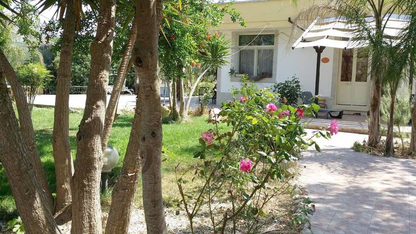 Chambre d’hôte pour 4 personnes, avec Terrasse et Jardin à Carmiano
