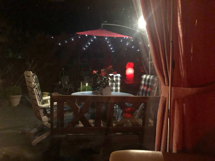 Ferienhaus für 4 Personen, mit Terrasse und Garten sowie Pool und Seeblick in der Eifel - 3