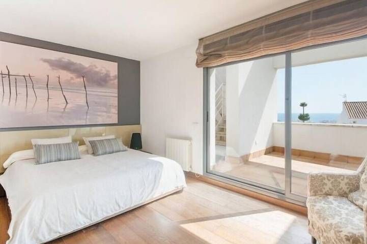 Villa pour 10 personnes, avec piscine ainsi que jardin et terrasse à Calafell - 2