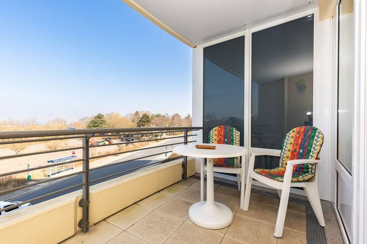 Ferienwohnung für 4 Personen, mit Whirlpool und Balkon sowie Sauna in Döse - 2