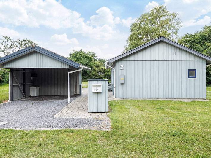 Ferienhaus für 8 Personen, mit Terrasse und Garten in Lolland
