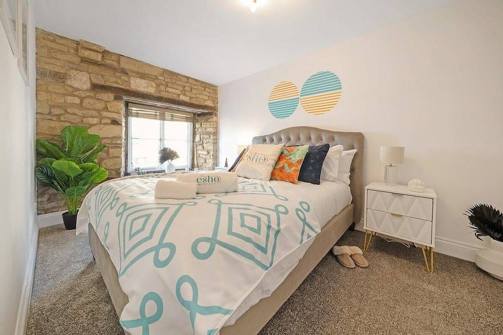 Entire apartment, 18th Century building in town Perfect 4 Valentines in Cirencester, Gloucestershire
