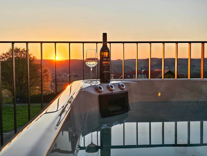 Ferienwohnung für 3 Personen, mit Balkon und Whirlpool in der Oststeiermark - 2