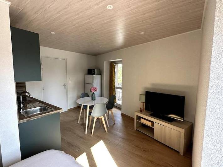 Gîte pour 2 personnes, avec balcon dans Levier - 2