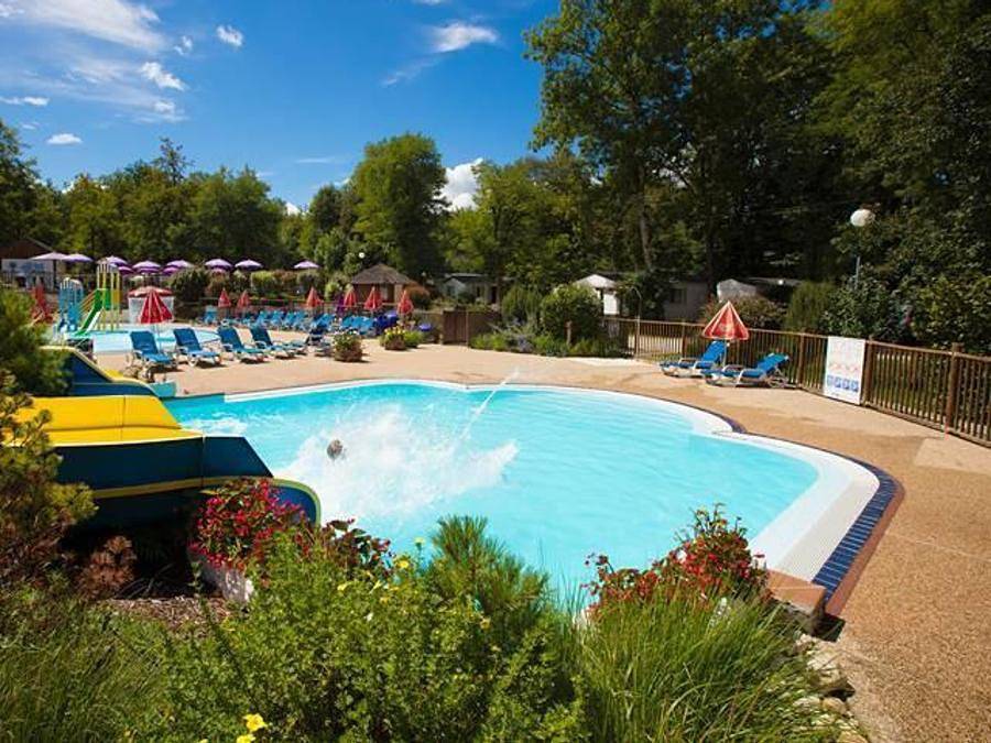 Camping Des 3 lacs - Zelt 5 personen - Bengali (16 m²) in Belmont-Tramonet, Chambéry und Umgebung