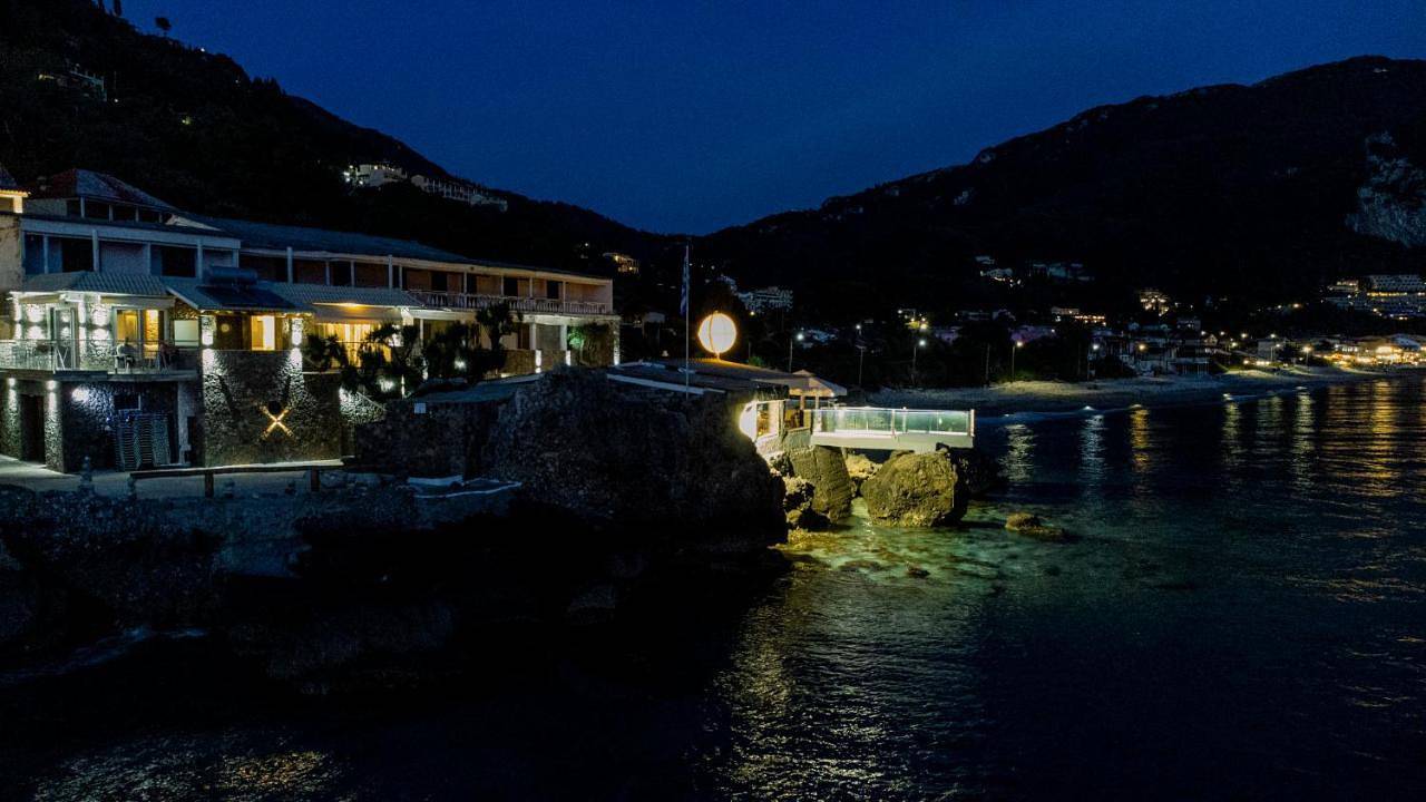 Black Rocks Beach Resort in Agios Gordios, Corfou