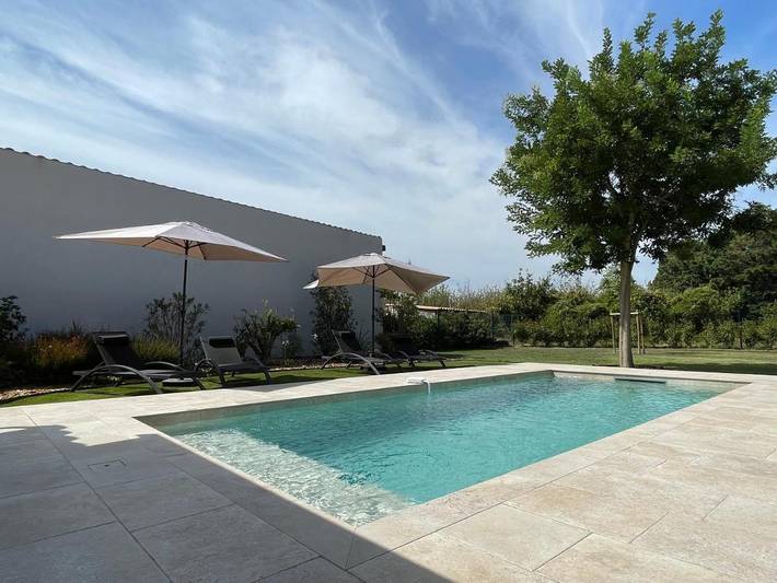 Location de vacances pour 6 personnes, avec jardin et piscine à Maillane - 4