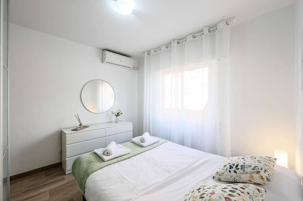 Entire apartment, Family-Friendly Stay near Madrid in San Sebastián de los Reyes, Madrid Province
