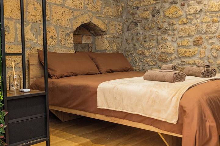Entire apartment, Il Butto – Stone loft with an Etruscan cistern, historic center of Tarquinia in Tarquinia, Viterbo Province