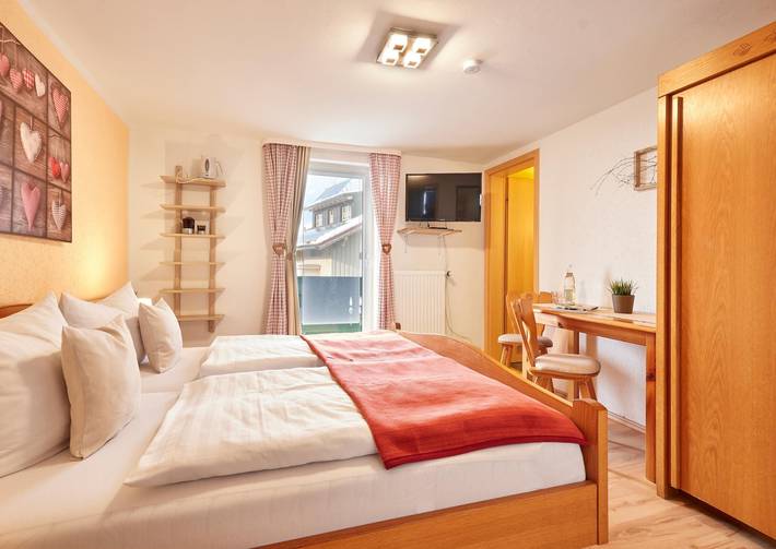 Ferienwohnung für 2 Personen, mit Balkon und Balkon/Terrasse sowie Terrasse und Garten in Bodenmais - 4