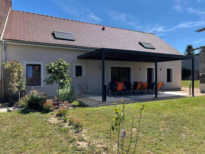 Gîte pour 13 personnes, avec terrasse et jardin
