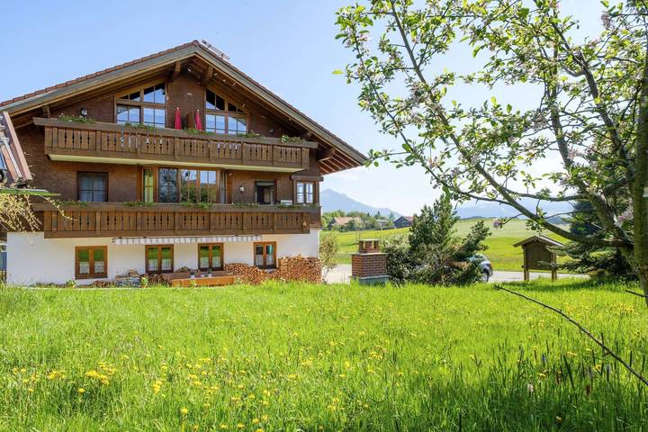 Ferienwohnung für 4 Personen, mit Terrasse und Garten sowie Sauna in Ofterschwang