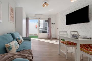 Apartment for 2 People in Puerto del Carmen, Tías, Photo 3