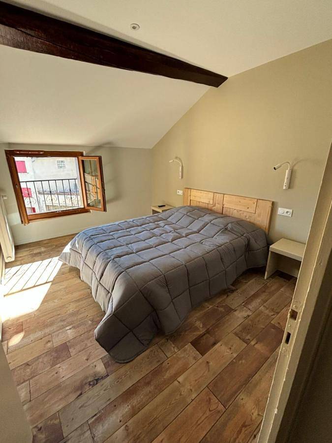 Hôtel pour 2 personnes, avec balcon dans Office De Tourisme Des Angles - 4