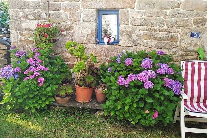 Location de vacances pour 4 personnes, avec Jardin à Landudal