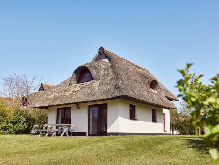 Ferienhaus für 6 Personen, mit Terrasse und Garten sowie Pool und Sauna in Krakow am See