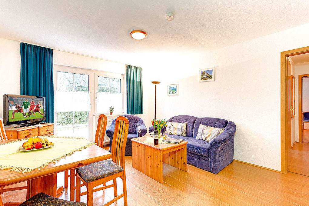 Apartamento vacacional entero, Villa Idyll, Gartenhaus, Whg. 652 in Sellin, Rügen