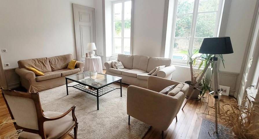 Location de vacances pour 10 personnes, avec piscine