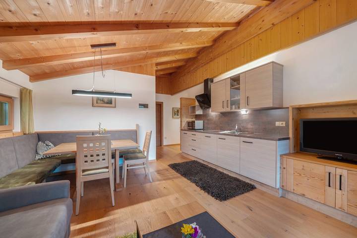 Appartamento intero, Thalerhof Appartamento Verena con Wi-Fi, balcone, terrazza e giardino in Verano, Alpi Sarentine