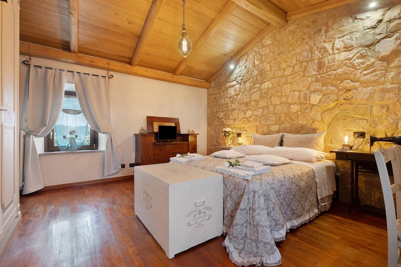 Appartamento intero, Camera ''Tra Gli Ulivi E Il Panorama'' con vista sulle montagne, giardino privato e Wi-Fi in Orvieto, Provincia di Terni