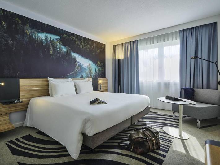 Hôtel pour 3 personnes, avec jardin et piscine, animaux acceptés