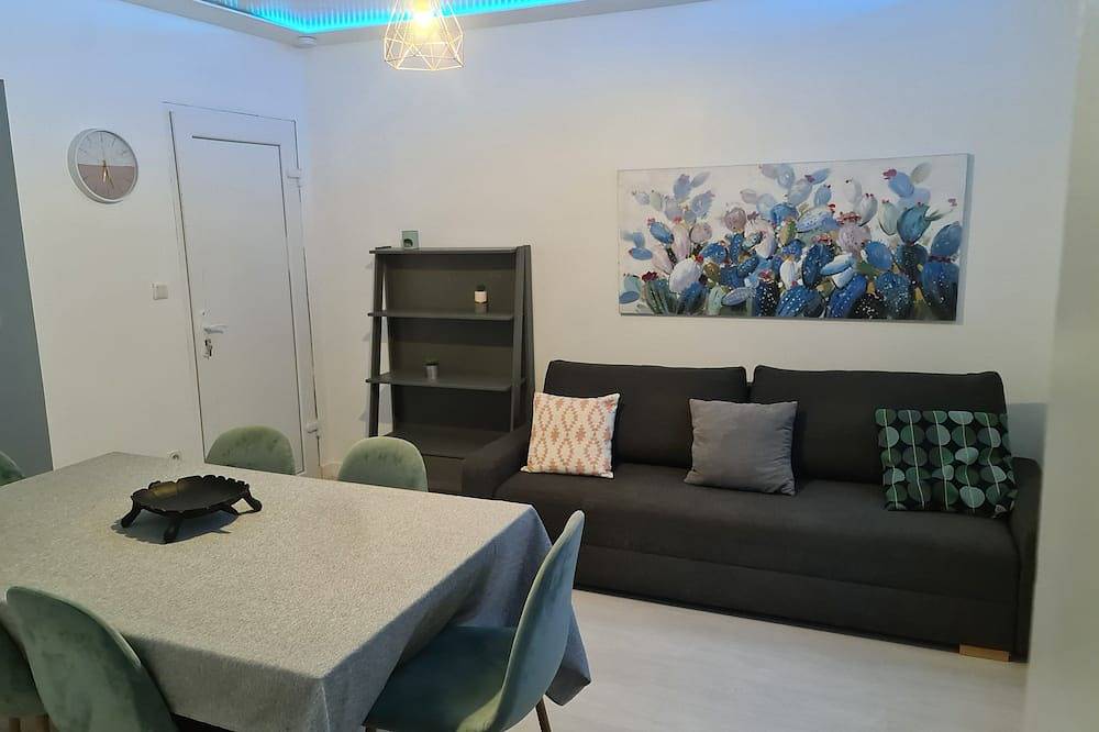 Appartement entier, Cap Saint-Emilion - Appartement T3 avec terrasse in Petit-Palais-et-Cornemps, Région de Libourne