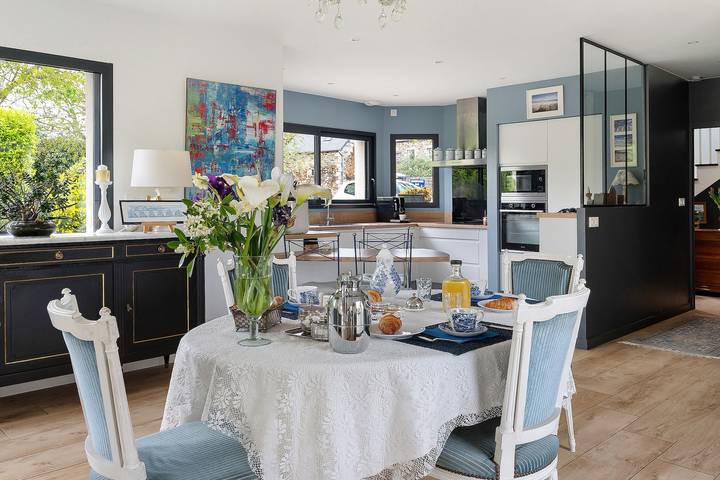 Bed and Breakfast 'Les Goélands - 1' con Giardino in Comune e Wi-Fi in Saint-Cast-le-Guildo, Dinan e dintorni