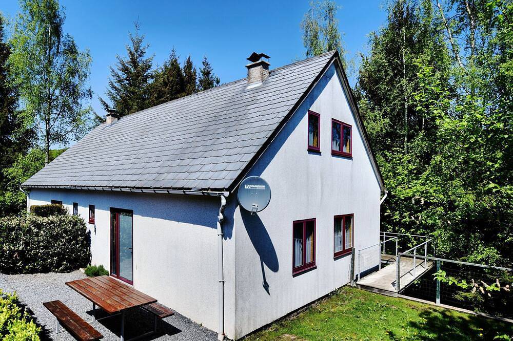Haus in Ardennen mit Sauna und Whirlpool in Nassogne, Luxemburg Provinz