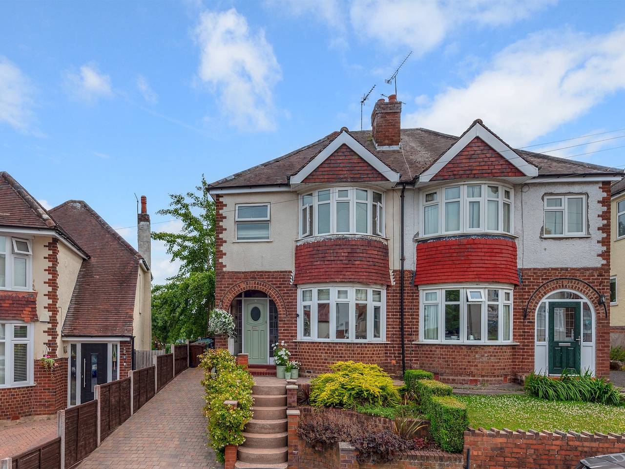 Pass the Keys | Stylish garden retreat nr Stafford Town/ Hospital in Stafford, Staffordshire