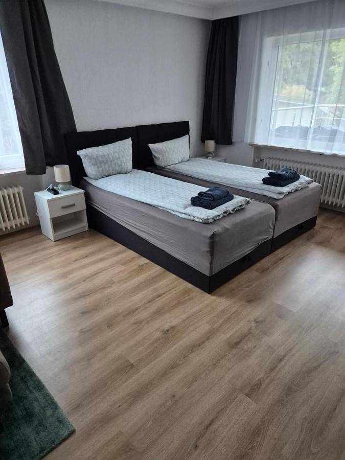 Ferienwohnung für 5 Personen, mit Terrasse und Ausblick in Selb