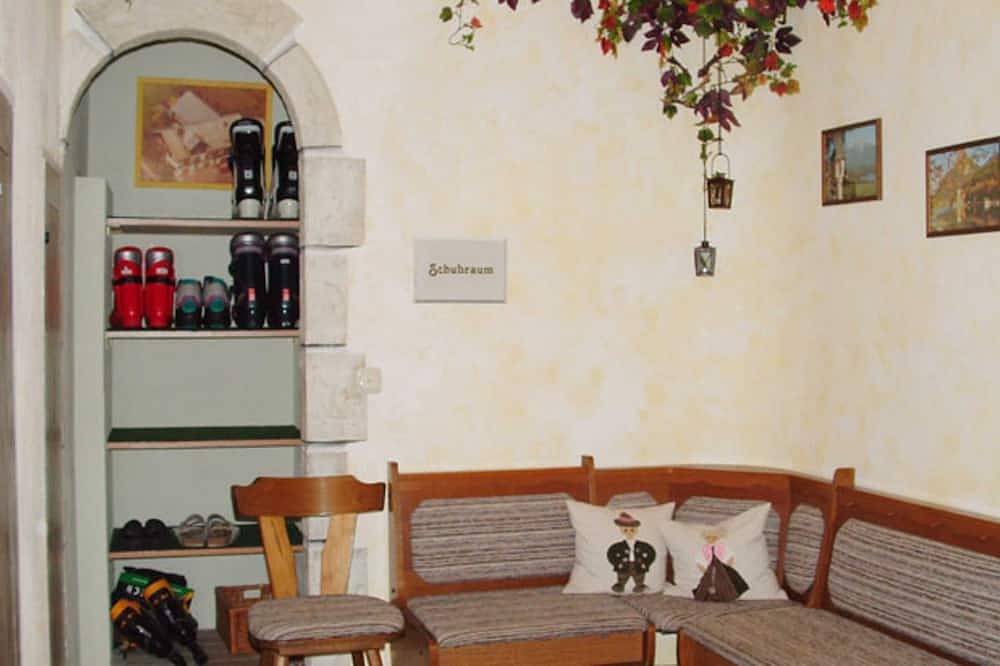 Geheel appartement, Appartement familie geen 5 -. Appartement Wöber in Tannheim, Allgäuer Alpen (Oostenrijk)