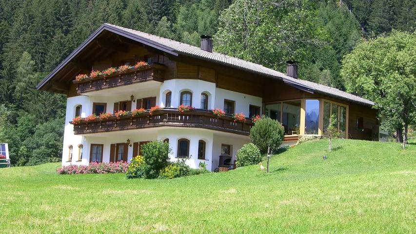 Appartement voor 4 personen, met Terras en Tuin in Silvretta Montafon