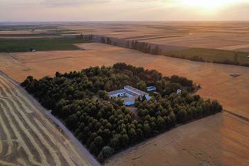 Casa rural para 10 personas, con jardín y terraza, Se admiten mascotas en Horcajo de Santiago