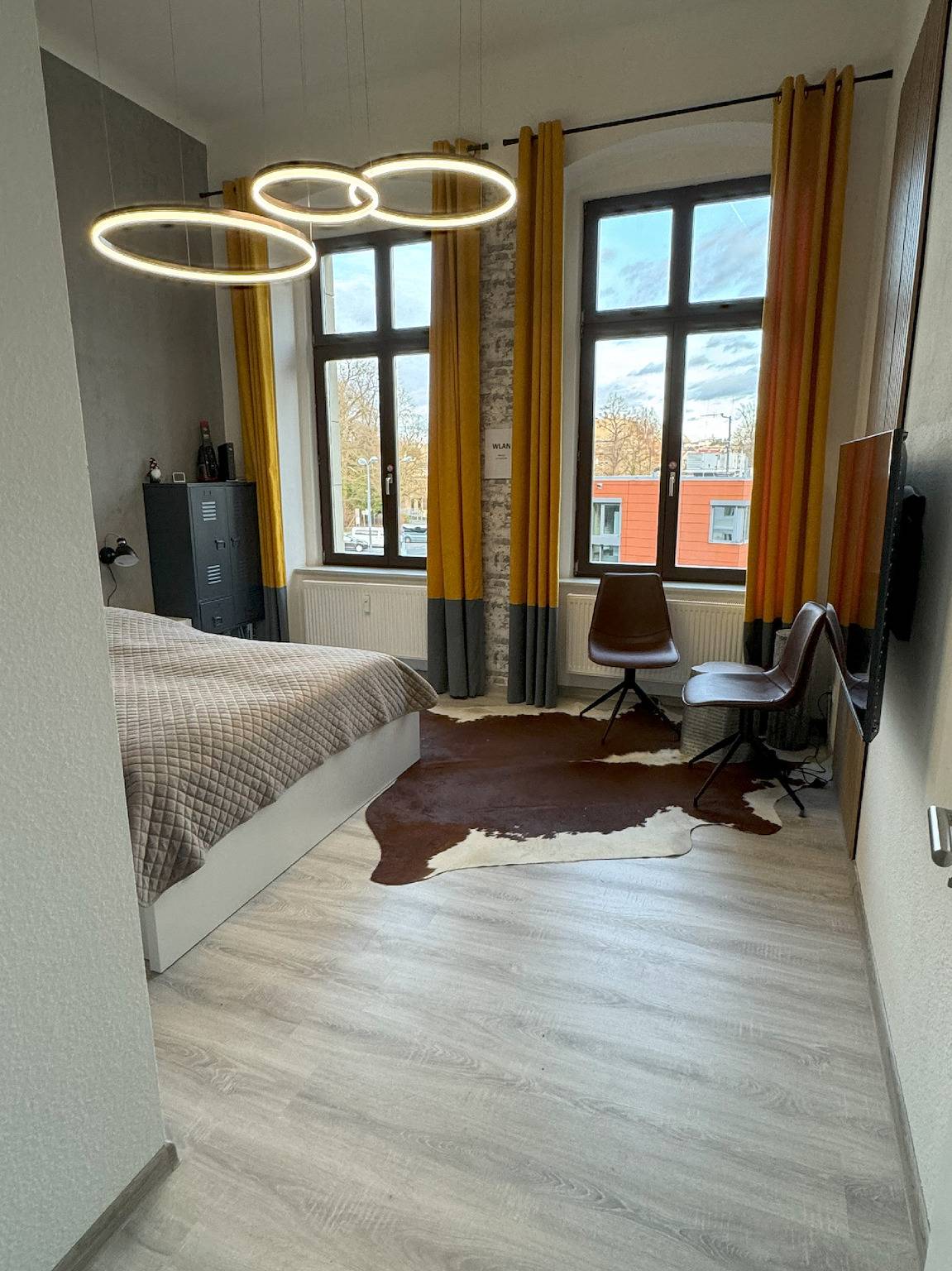 Ganze Ferienwohnung, Design Apartment Iii, hell, 35 Quadratmeter, Zentral zu Grenze Altstadt Park, Gratis Parkplatz in Görlitz, Oberlausitz Niederschlesien