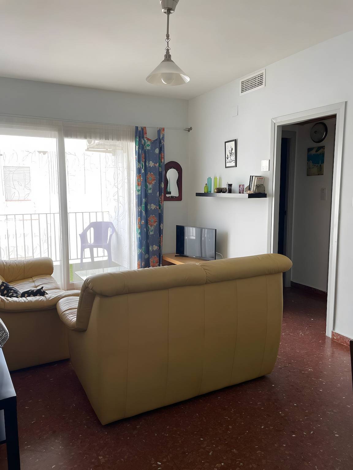 Hel leilighet, Apartment 'Apartamento 1a línea La Herradura' with Sea View, Wi-Fi and Air Conditioning in La Herradura, Almuñecar