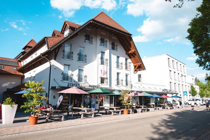 Hotel für 4 Personen, mit Terrasse, mit Haustier in Rust