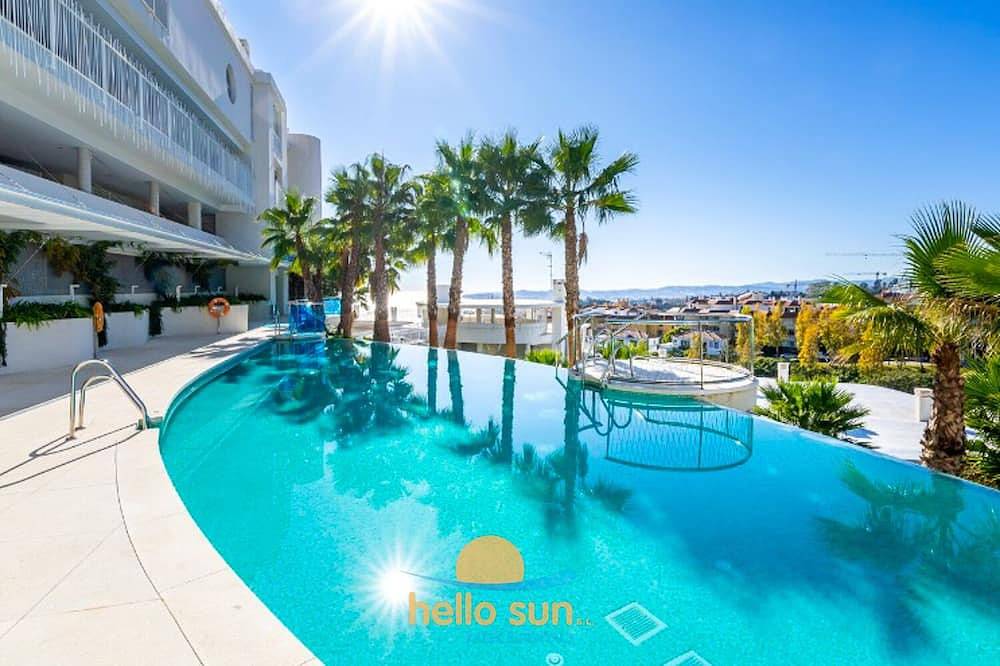 Entire apartment, Exclusive Apartment in the Prestigious Reserva del Higueron, Benalmadena in La Capellania, Benalmádena